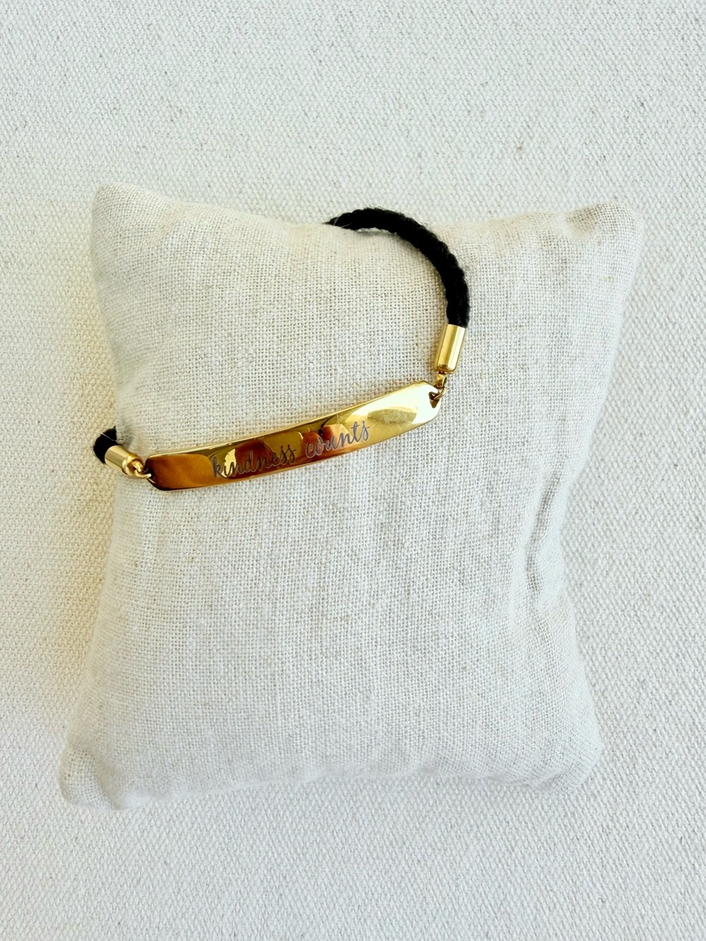 *Engraved “Kindness Counts” Pulley Bracelet* KEEP COLLECTIVE Retired Display
